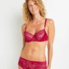 SOUTIEN-GORGE EMBOITANT DENTELLE ROUGE