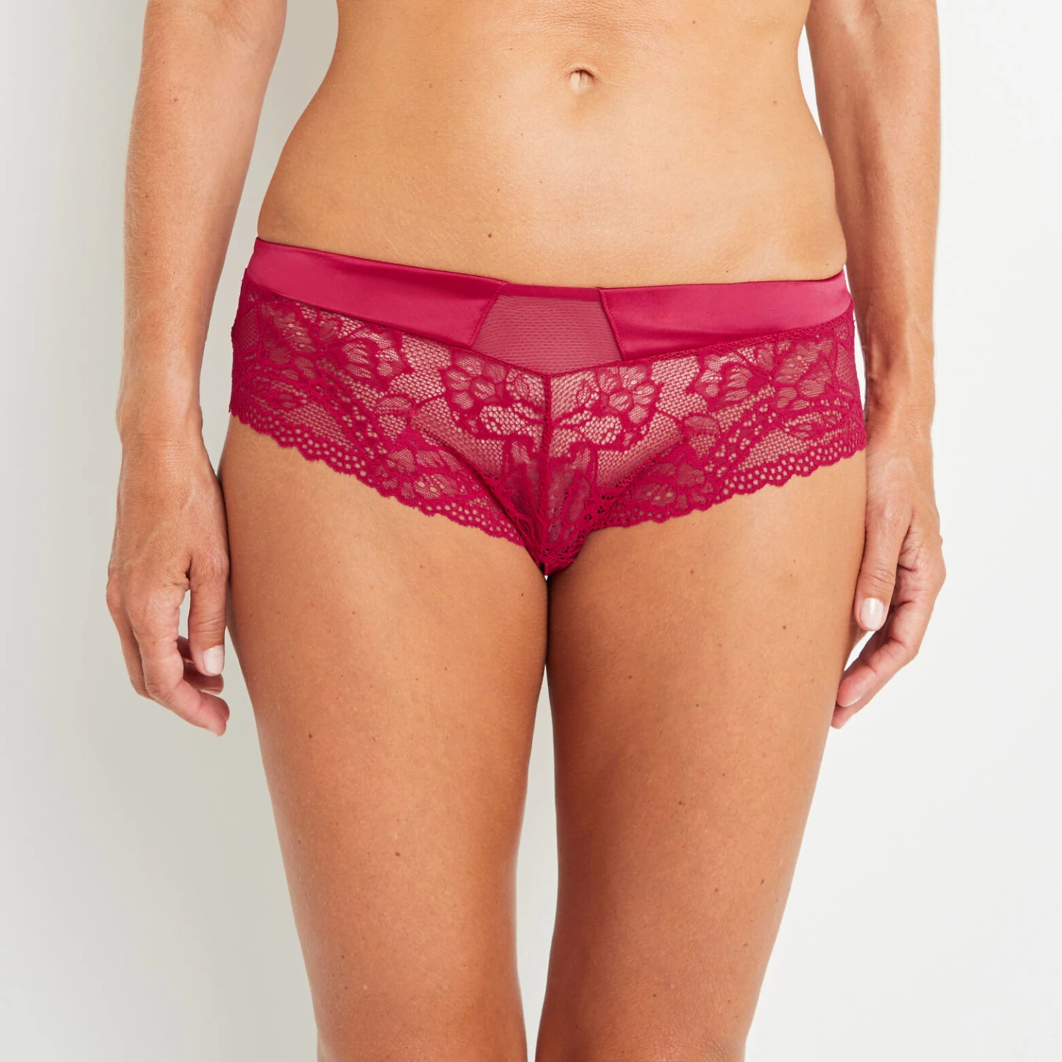 SHORTY DENTELLE ROUGE SHORTY DENTELLE ROUGE -Rougegorge Boutique 11250402 F