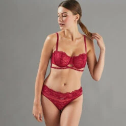 SHORTY STRING DENTELLE BORDEAUX -Rougegorge Boutique 11300300 D