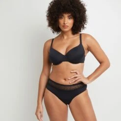 SHORTY MENSTRUEL FLUX MOYEN NOIR -Rougegorge Boutique 11307101 D