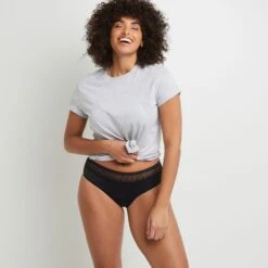 SHORTY MENSTRUEL FLUX ABONDANT NOIR -Rougegorge Boutique 11307301 D