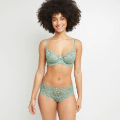 SHORTY DENTELLE RECYCLEE Vert Clair 4 SHORTY DENTELLE RECYCLEE Vert Clair -Rougegorge Boutique 20023700 D