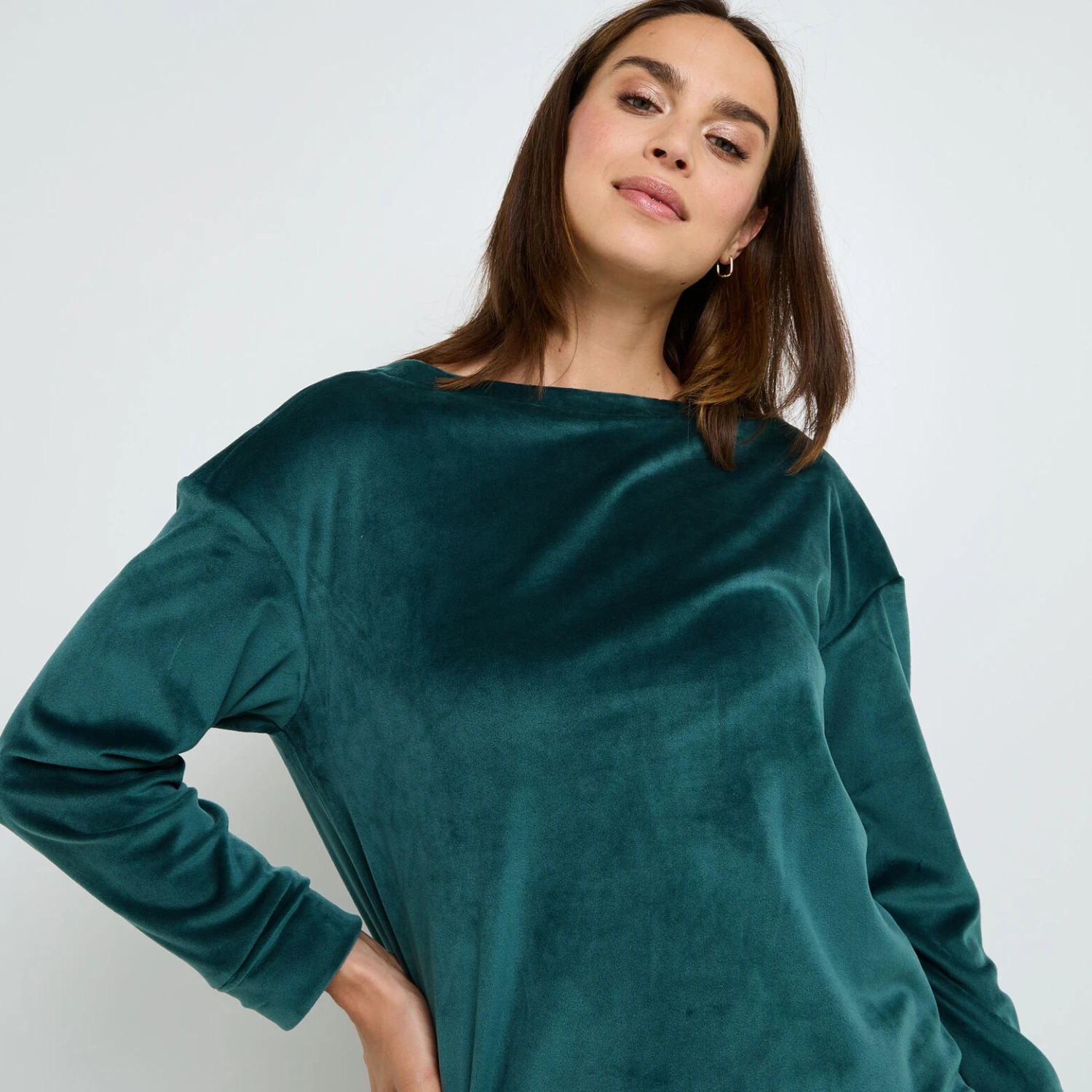 TEE-SHIRT MANCHES LONGUES VELOURS VERT FONCE TEE-SHIRT MANCHES LONGUES VELOURS VERT FONCE -Rougegorge Boutique 21188203 M