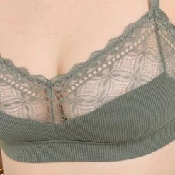 BRASSIERE SANS ARMATURE DENTELLE ET MICROFI KAKI 4 BRASSIERE SANS ARMATURE DENTELLE ET MICROFI KAKI -Rougegorge Boutique 21258100 Z