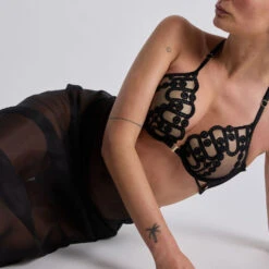 SOUTIEN-GORGE AMPLIFORME PLUNGE NOIR -Rougegorge Boutique 21300700 Z