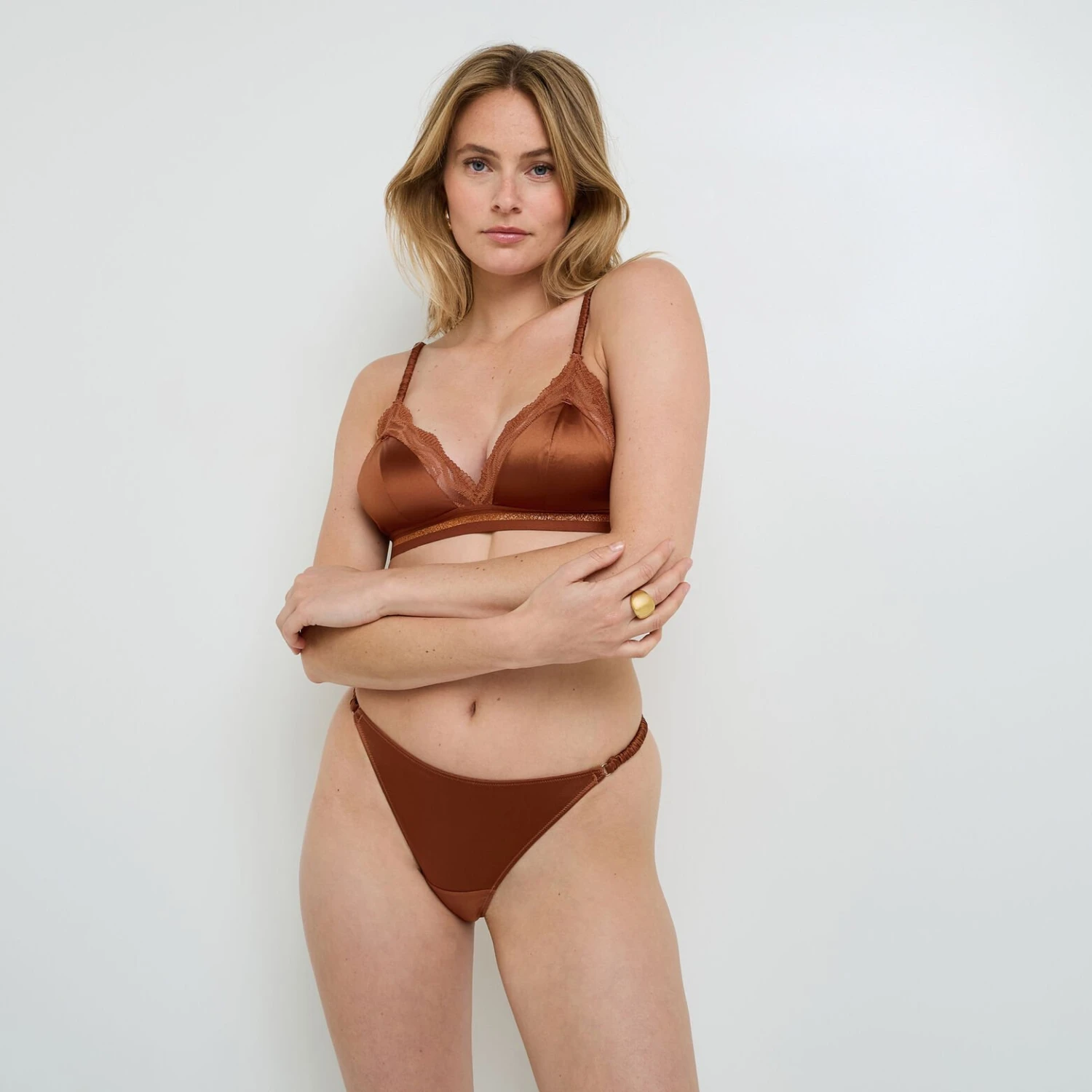 string micro dentelle MARRON HOPE String Micro Dentelle MARRON -Rougegorge Boutique 21309800 D