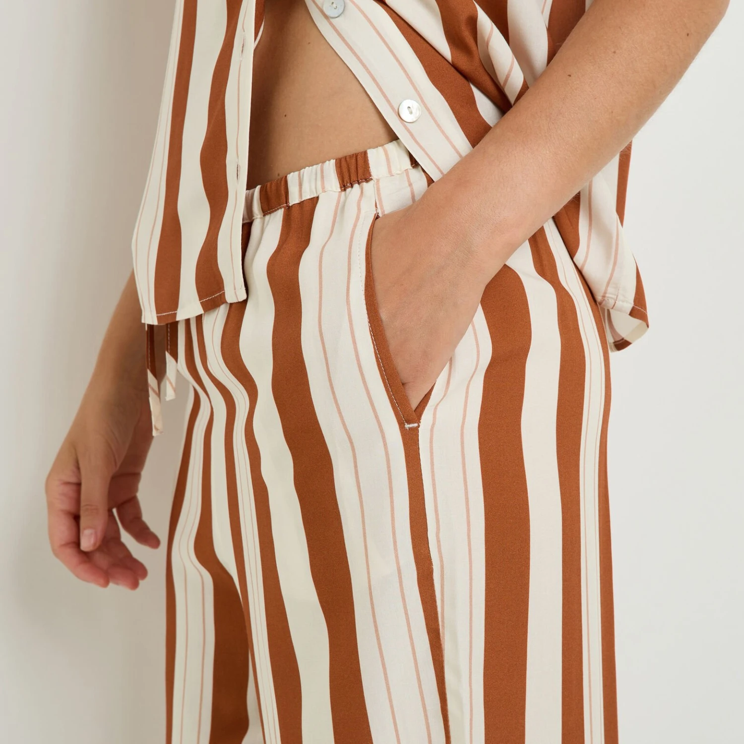 PANTALON 7/8 MULTICO BLANC PANTALON 7/8 MULTICO BLANC -Rougegorge Boutique 21354800 Z