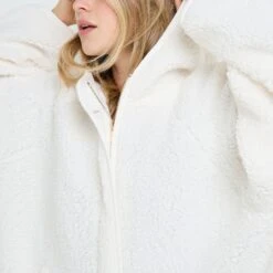 VESTE CAPUCHE ECRU 4 VESTE CAPUCHE ECRU -Rougegorge Boutique 21497700 Z