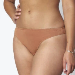 LOT DE 3 TANGAS COTON BIO MULTICOLORE 4 LOT DE 3 TANGAS COTON BIO MULTICOLORE -Rougegorge Boutique 77012400 Z